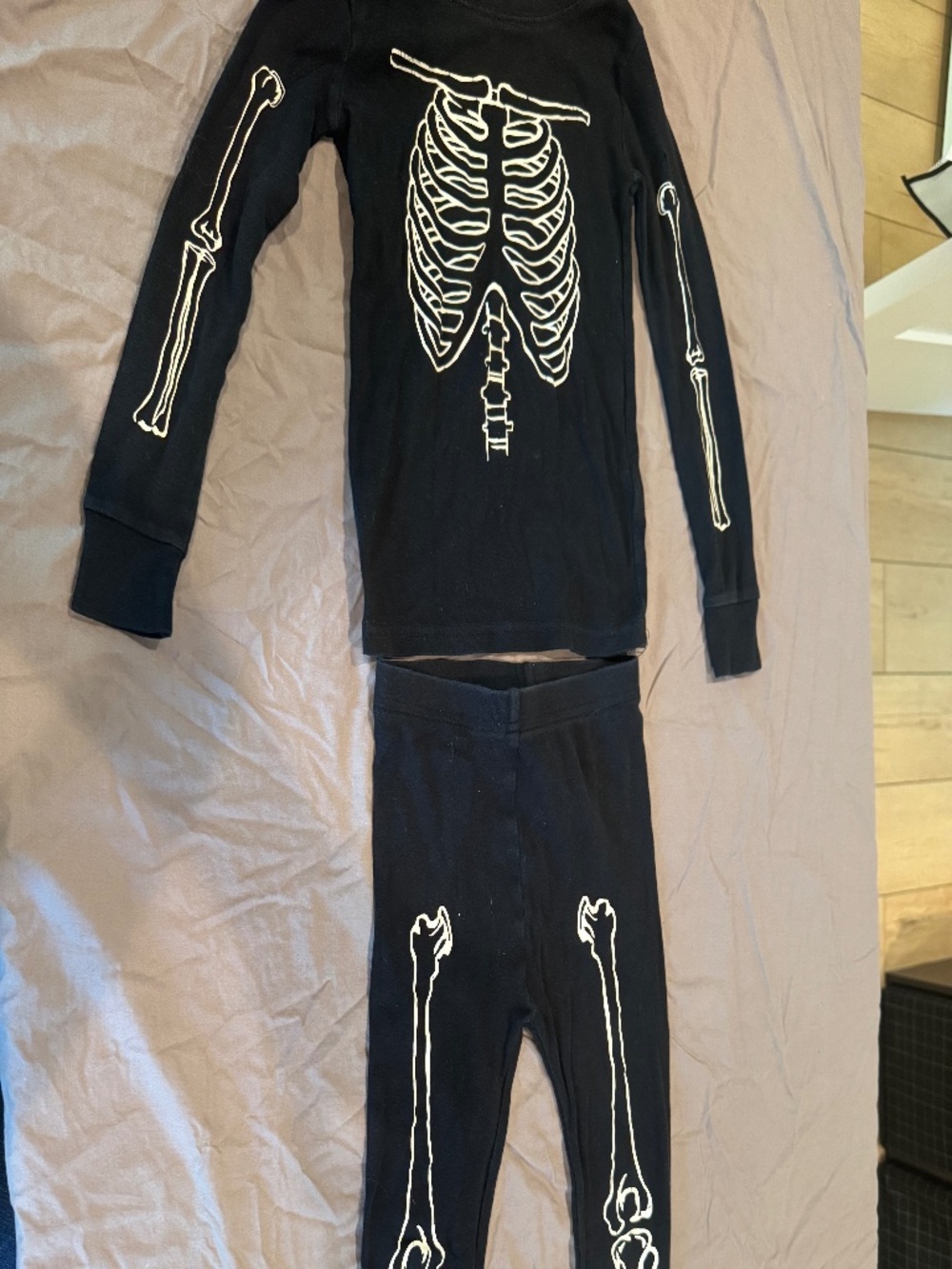 3 pairs light weight pajamas size 6/7